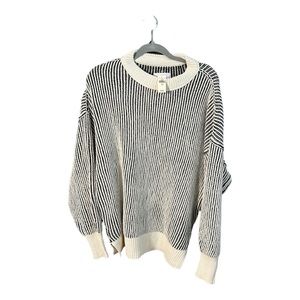 Aerie Oversized Cozy Chenille Sweater Charcoal/ Cream Size M.
